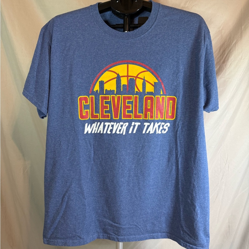 NBA Cleveland Cavaliers “Whatever It Takes” T-Shirt 🏀
Y2K‎